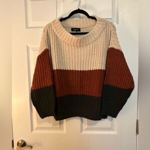 NWOT ❄️ Aakaa sweater